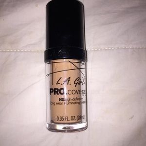 L.A. Girl Pro Coverage Illuminating Foundation